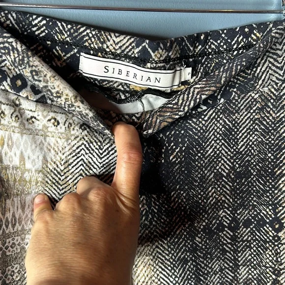 Trousers with Abstract Pattern - Picture 5 of 10